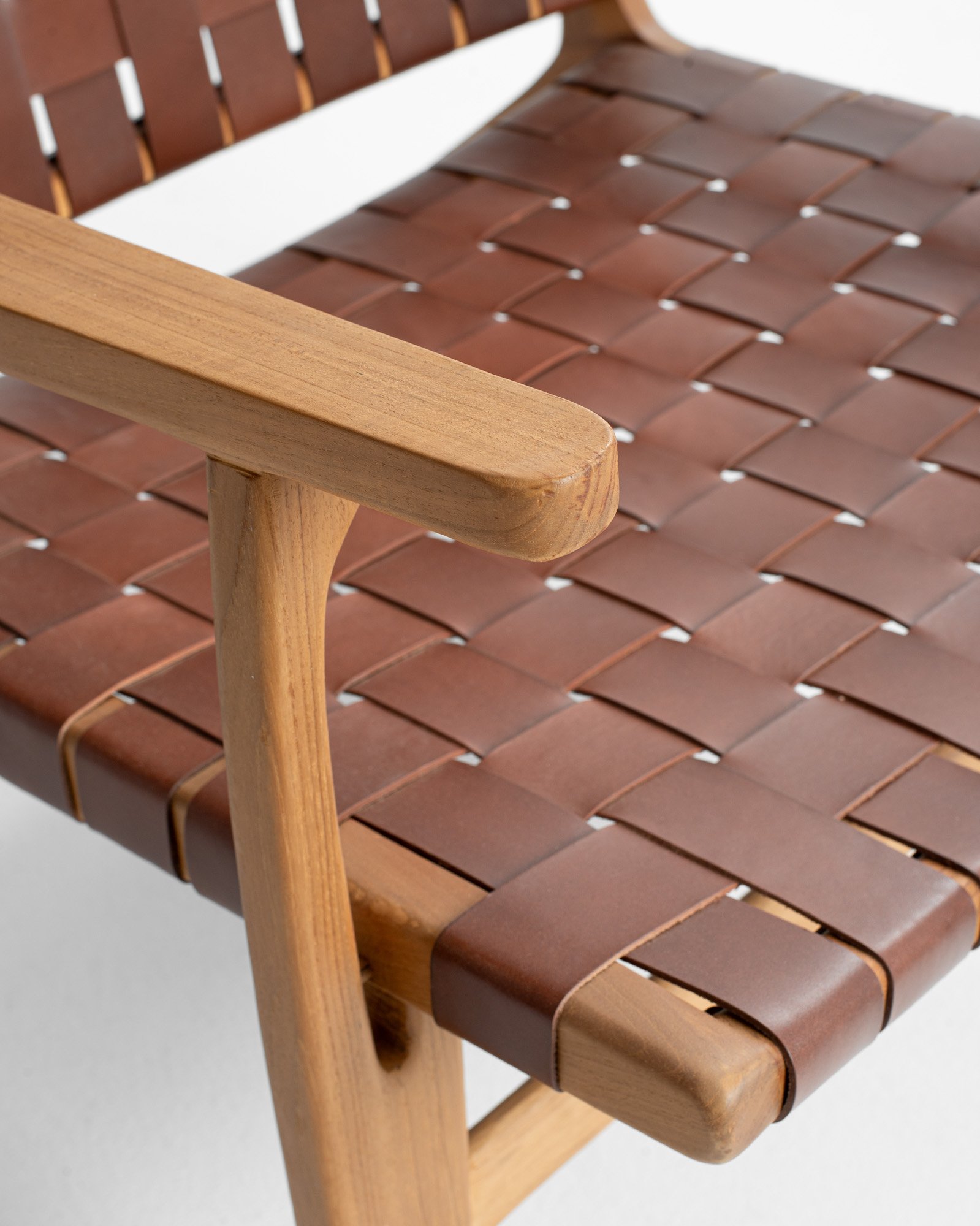 LEA Lounger Chair – Leather Thumbnail